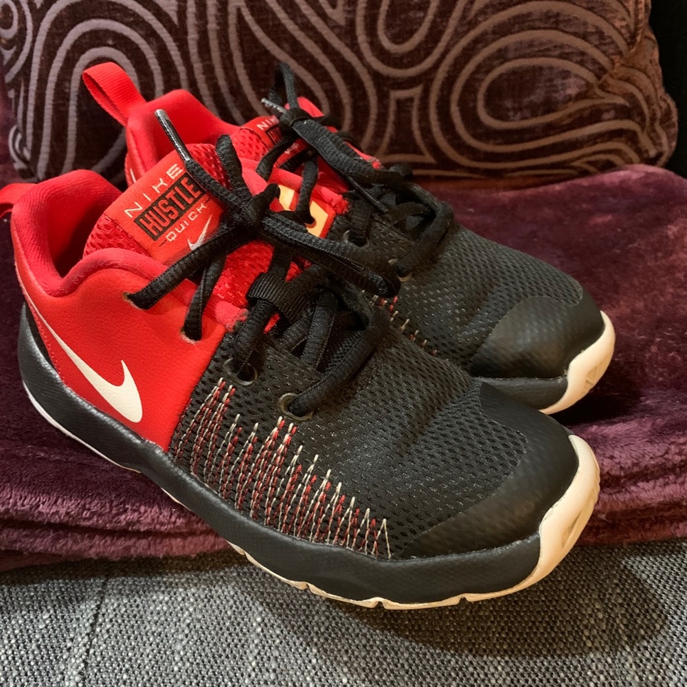 Boy’s Nike Hustle Tennis Shoes